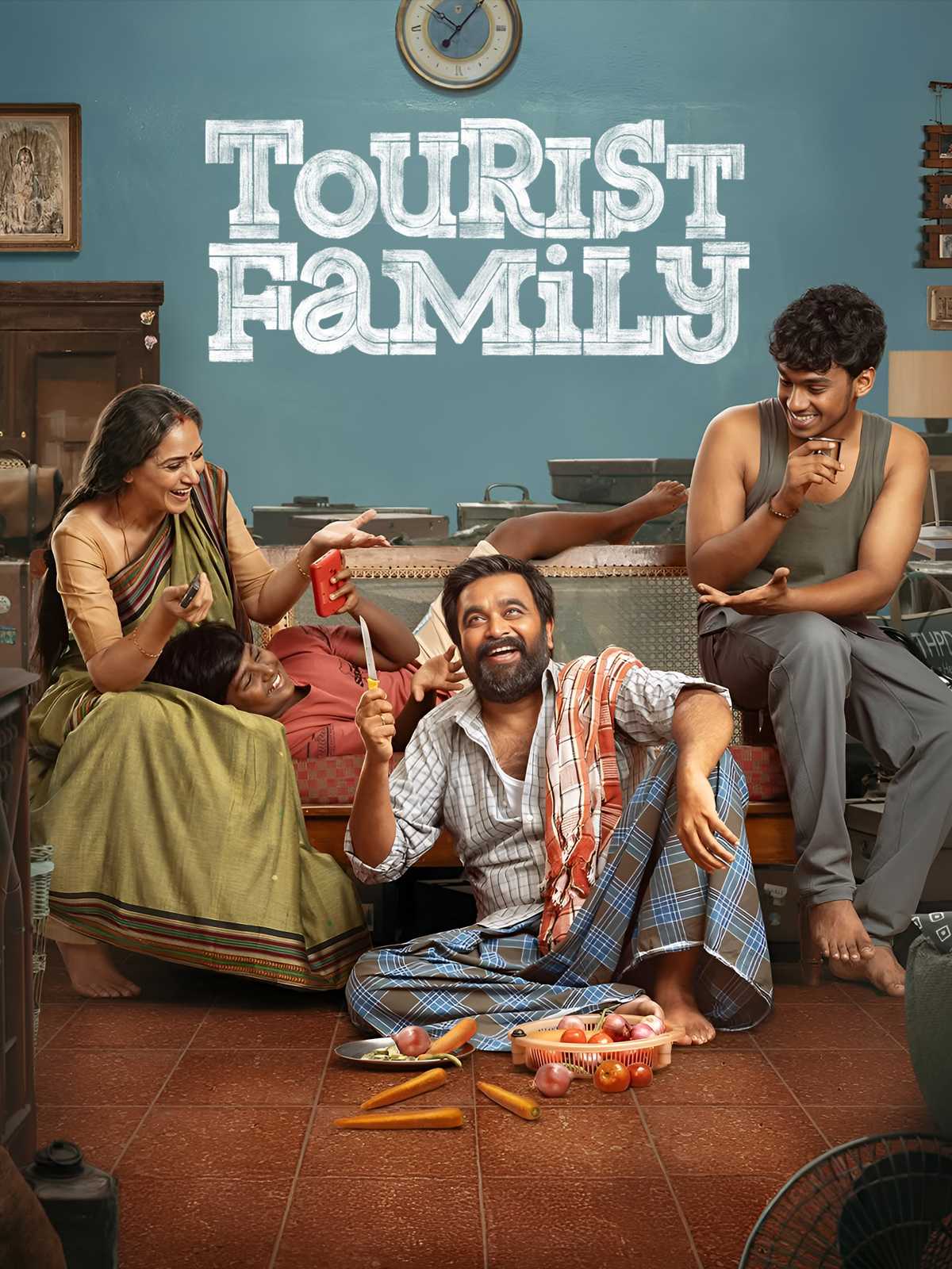 Tourist Family 4K